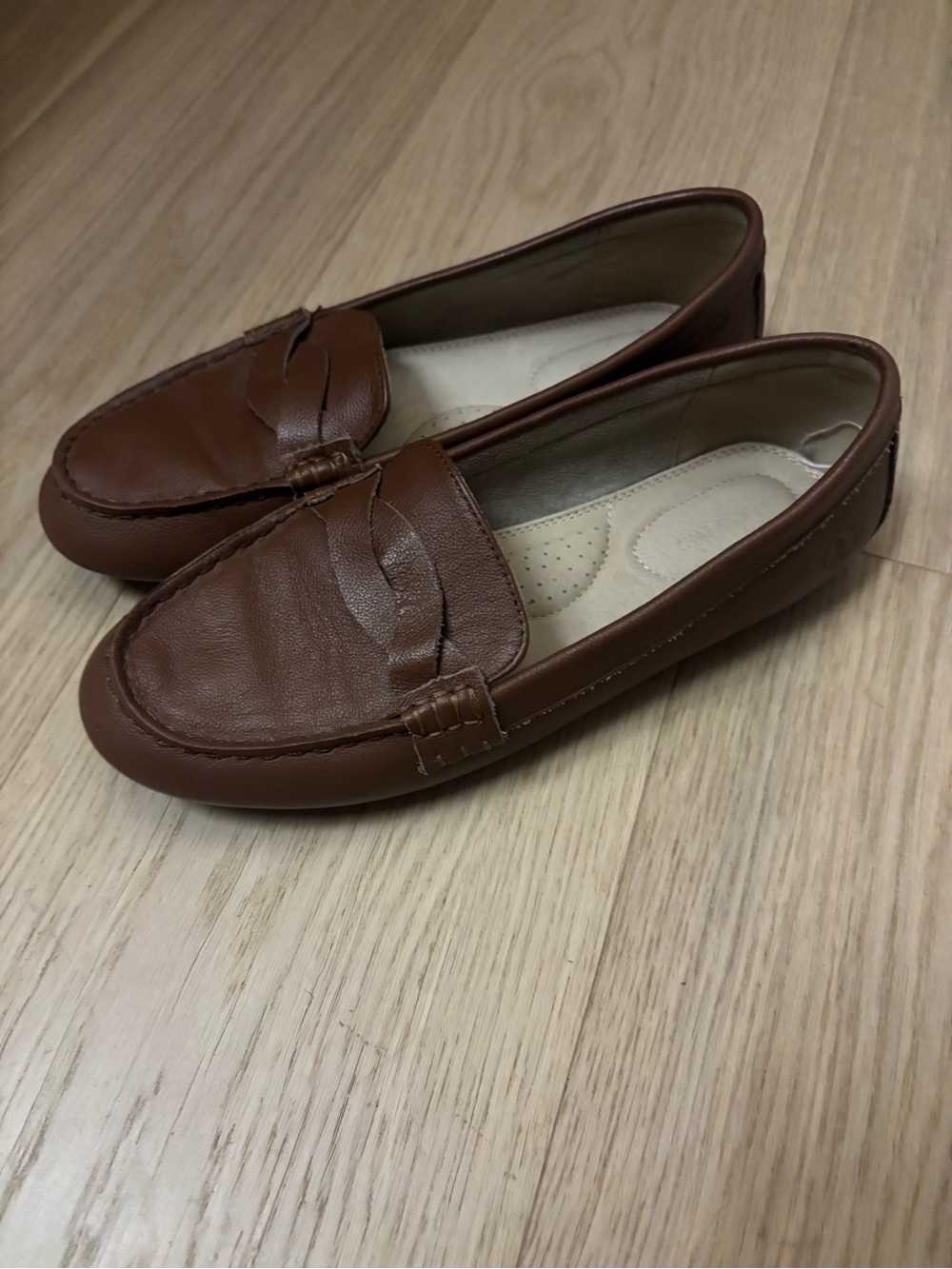 Lands’ End Classic Brown Leather Penny Loafers for Women